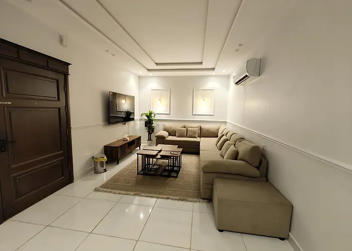 Luxury Apartment, 3 Bedrooms, Living Room, Kitchen